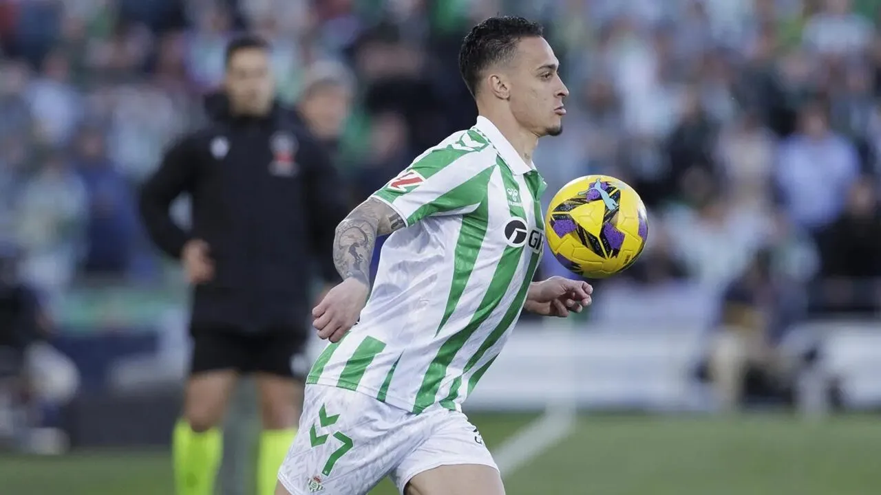Antony bị “bịt kín”, Real Betis gục ngã trước Atletico Madrid